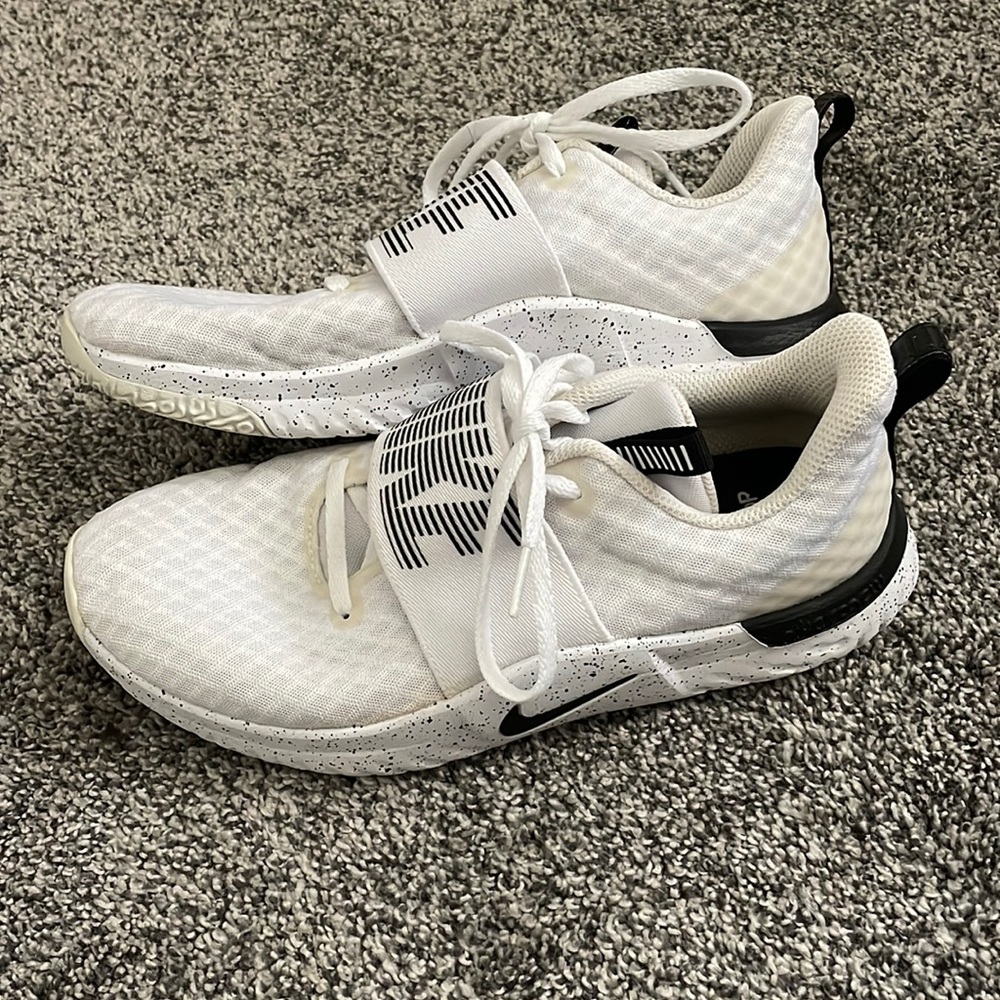 Nike in-Season TR 9 Womens Running Shoe (White/Black) size 7